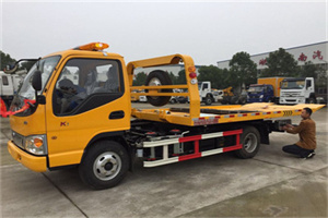 岳阳街道哪里有拖车服务